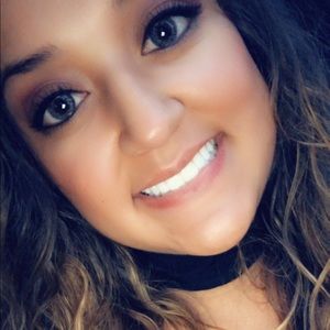 Meet your Posher, Nidia